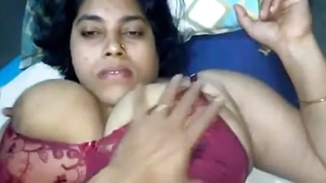 मोटी टैटू लड़की उसे कई खिलौने प्यार करता फुल सेक्सी फिल्में था