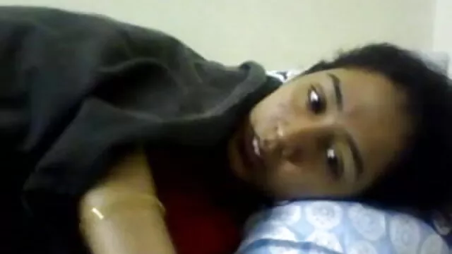 Pantyhosed एमआईएलए हार्ड सनी लियोन सेक्सी वीडियो फुल मूवी निपल्स के साथ खुद को fucks