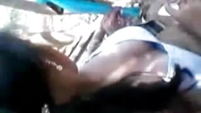 बड़े स्तन फुल मूवी सेक्स एशियाई सचिव कार्यालय कक्ष में उसके बॉस को blowjob