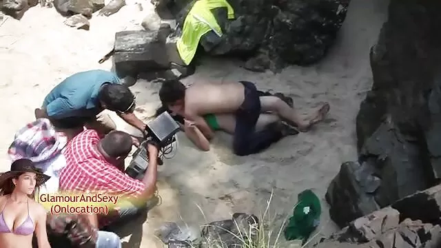 तस्वीरें इंग्लिश सेक्सी पिक्चर फुल मूवी लेना (दृश्य 2 का 4)