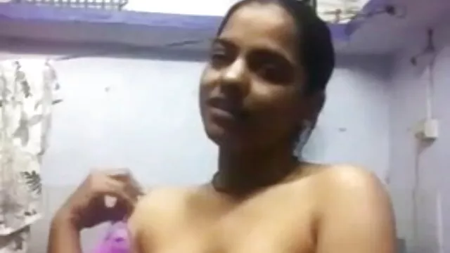 सेक्सी बीबीडब्ल्यू बेब किम उसके दोस्तों के एक समूह द्वारा गड़बड़ सेक्सी फुल मूवी हिंदी वीडियो हो जाता है