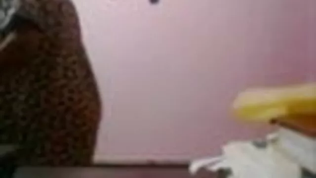 सोलो हिंदी सेक्सी फुल मूवी वीडियो # 39 (कैम पर SSBBW)