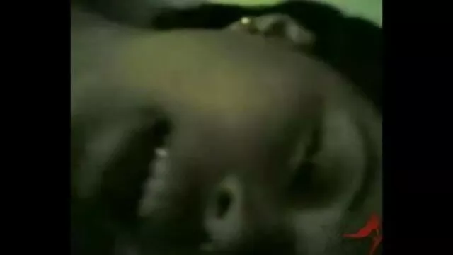 सुंदर चीनी लड़की एक बगीचे के माध्यम से चलता है सेक्सी मूवी एचडी फुल