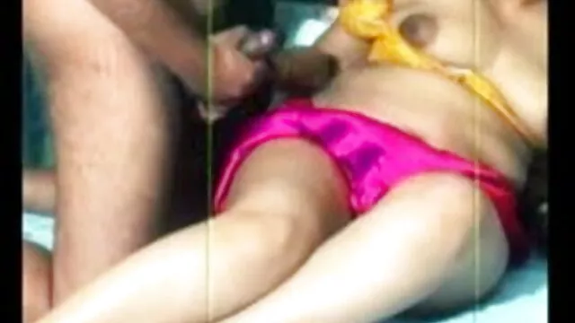 उसे खिलौनों से खेलना ब्लू फिल्म फुल सेक्सी वीडियो पसंद है