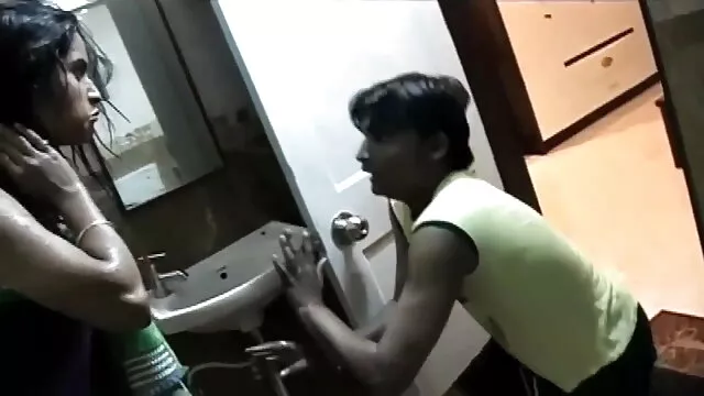 बिग टाईट होटी एचडी फुल सेक्सी फिल्म सुमिरे मात्सू हस्तमैथुन करता है