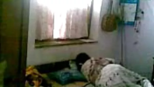 उसे फुल एचडी बीएफ सेक्सी मूवी तंग योनी में भारी डिक