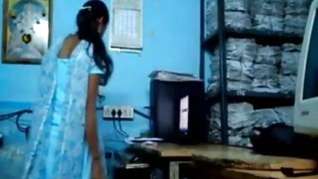 एशियाई फुल सेक्सी मूवी वीडियो किशोर तीन