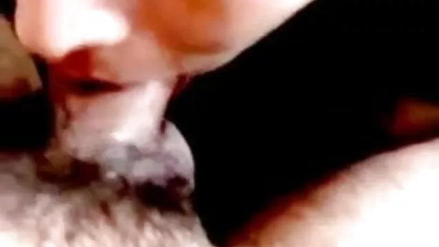 नकाबपोश लड़की वाइब खिलौना का उपयोग करके बिल्ली के साथ खेलती सेक्सी फिल्म फुल एचडी सेक्सी फिल्म है